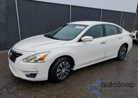 2015 Nissan Altima 2.5 из США, поврежденный, VIN 1N4AL3AP4FC258060
